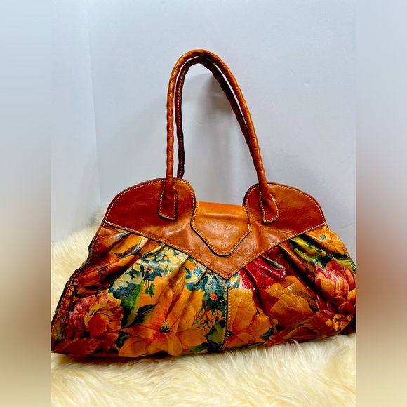 Patricia Nash Handbags - Patricia Nash Genuine Leather Fall Florals Vintage Victorian Garden Shoulder Bag